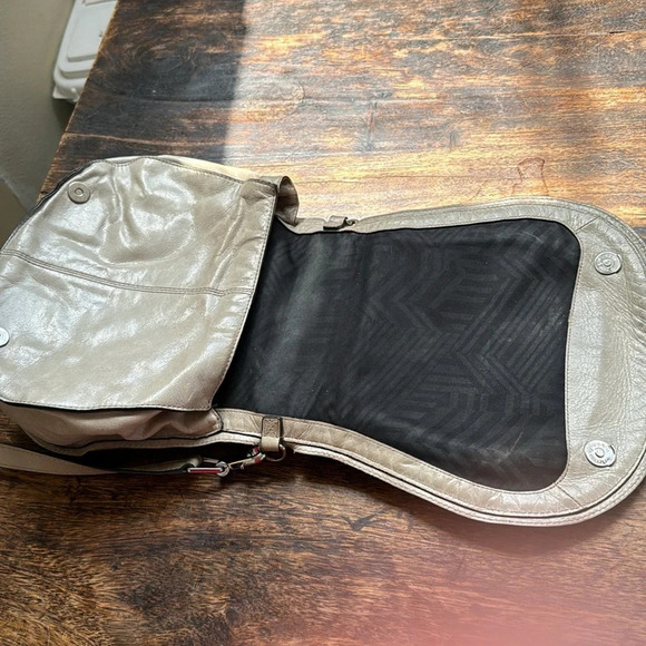 Rebecca Minkoff Vanity Saddle Bag in light Gray - Picture 5 of 12